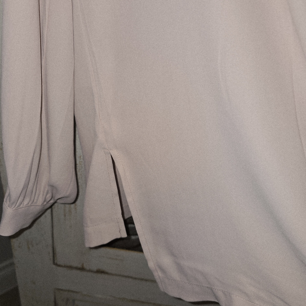 White House Black Market Blush Pink Blouse - Picture 8 of 8